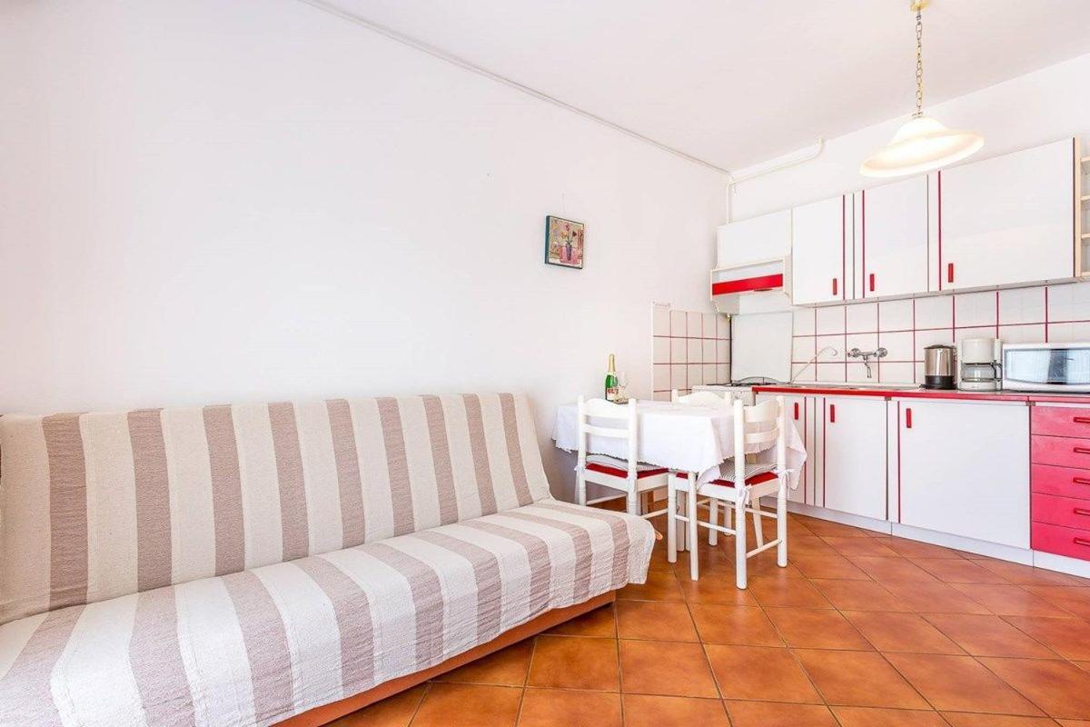 Apartments Dragica Valbandon Eksteriør bilde