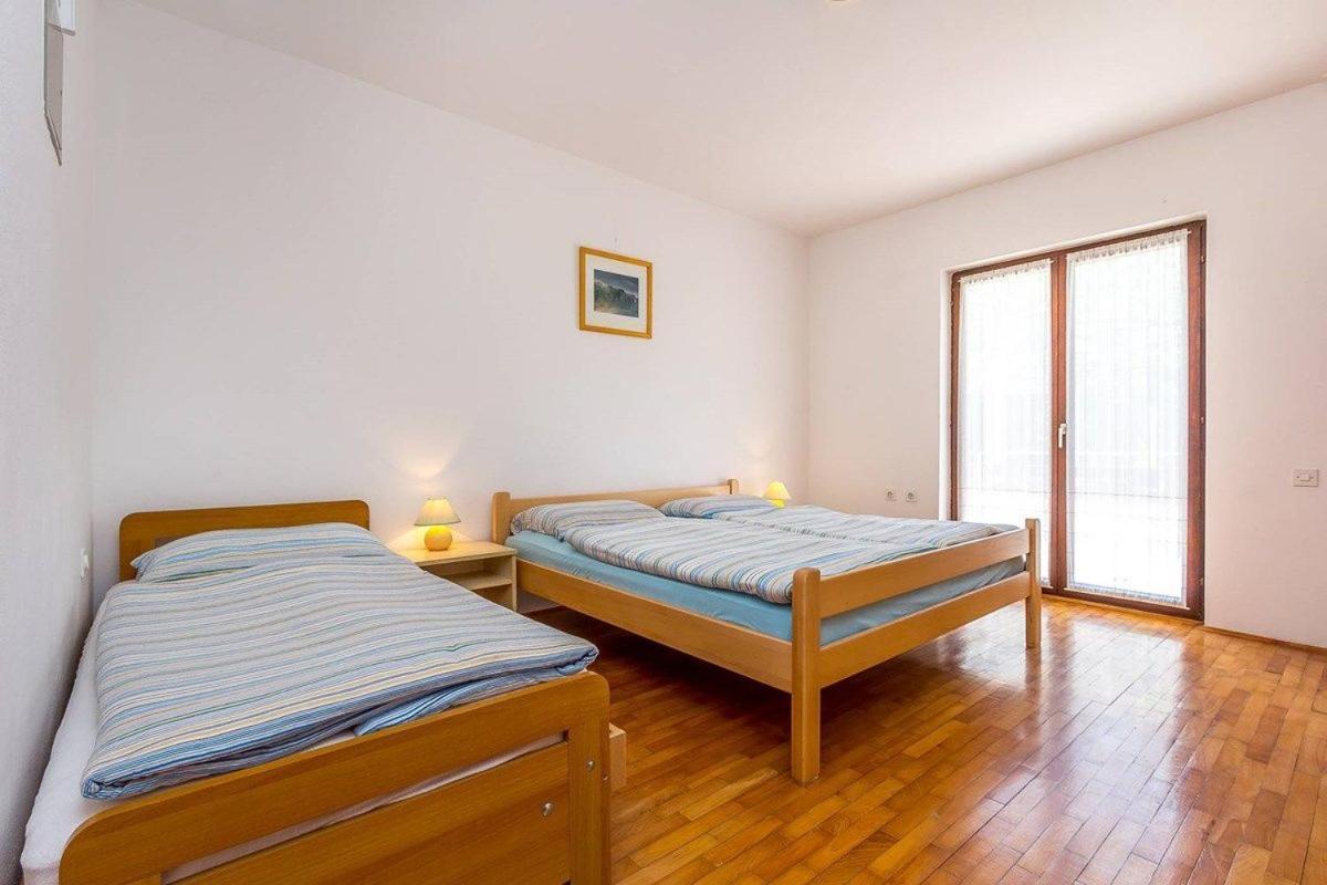 Apartments Dragica Valbandon Eksteriør bilde