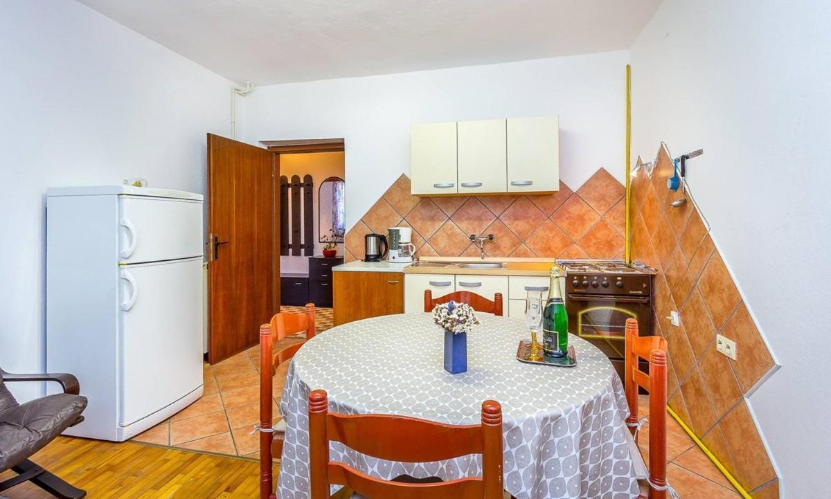 Apartments Dragica Valbandon Eksteriør bilde