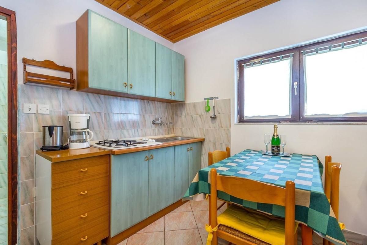 Apartments Dragica Valbandon Eksteriør bilde